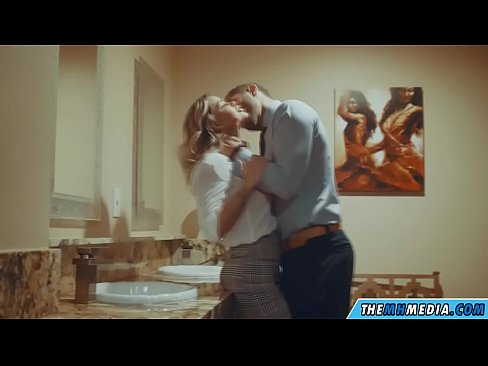 ❤️ Wann eng Busty Blond Iech an engem ëffentlechen Toilette verféiert ❤️ Anal Porno bei eis lb.pornokey.ru ❌❤